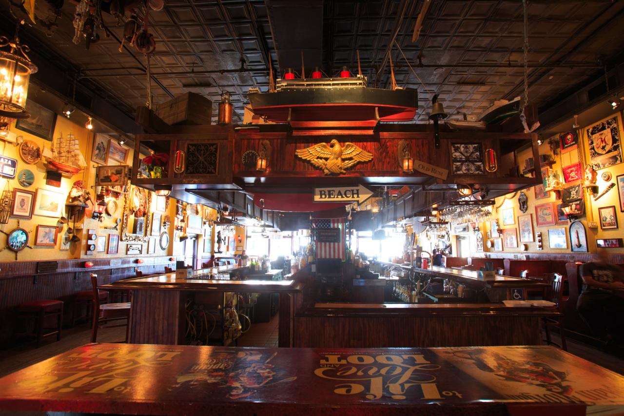 Gaspar's Grotto | Tampa's Notorious Pirate Bar & Restaurant